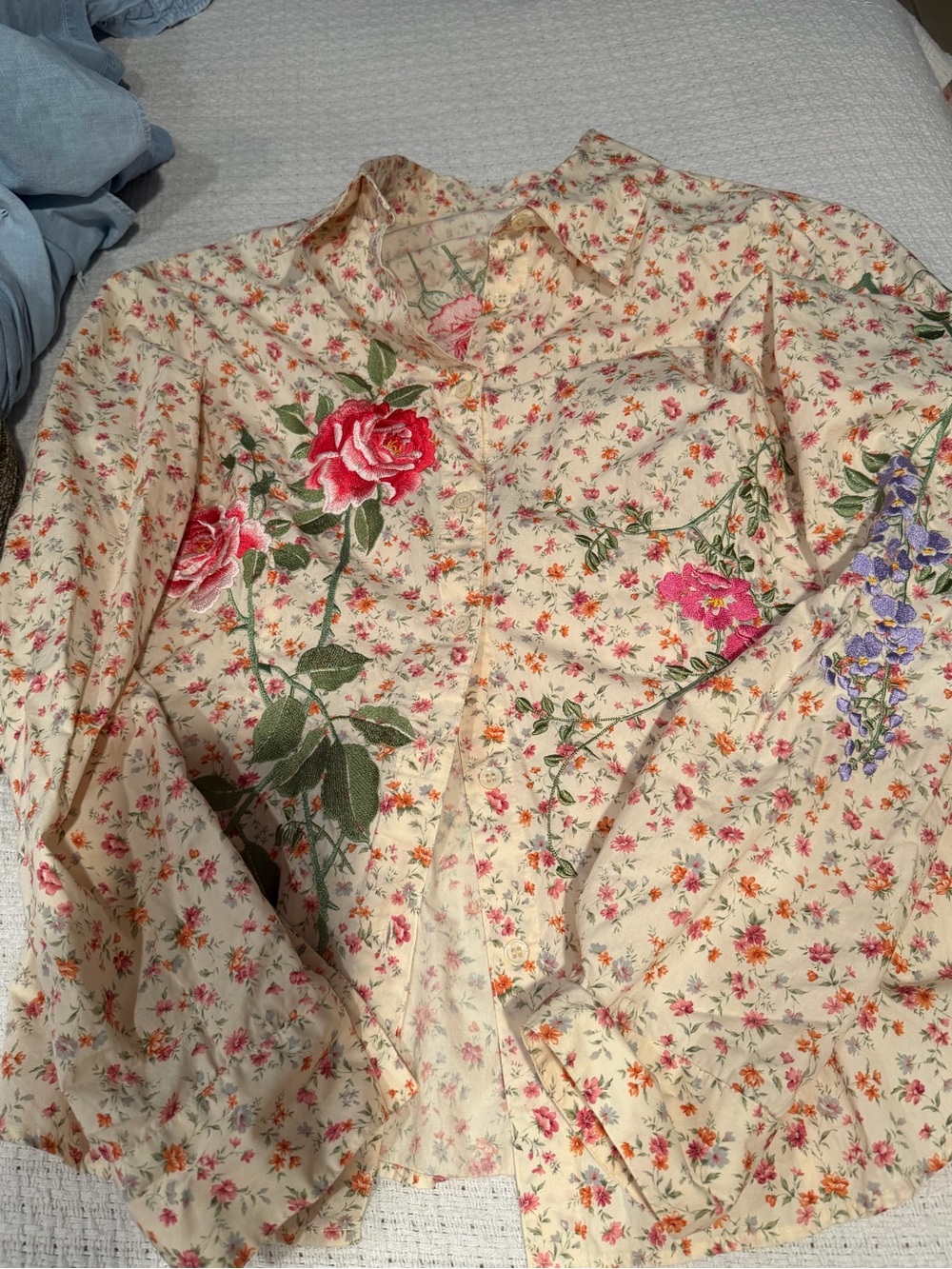 Cream Floral Button-Down Shirt with Rose Embroidery